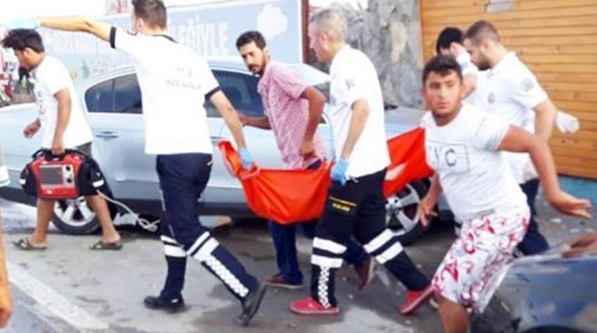 Hatay&rsquo;da Denize Giren İki Kızdan Biri Boğuldu