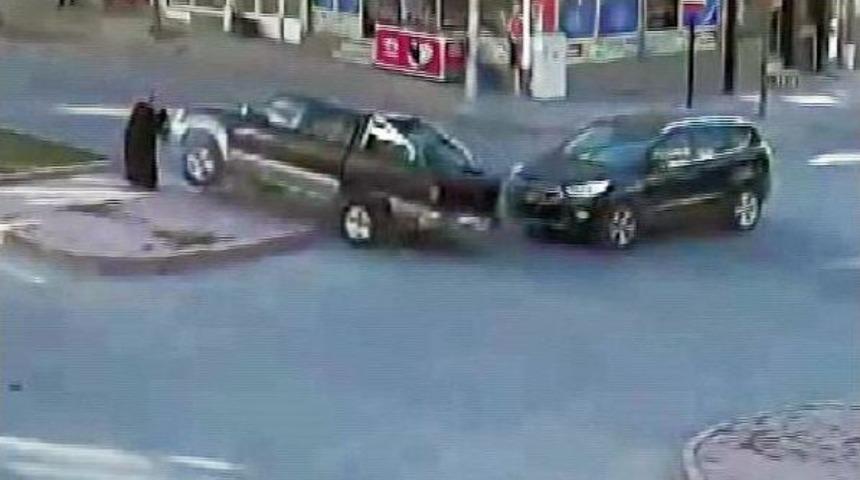 Ölümlü Ve Yaralamalı Kazalar Kameraya Yansıdı