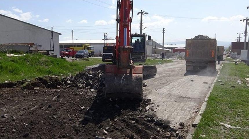 Kars&rsquo;ta, Sanayi Sitesi&rsquo;ne Yol Ve Sosyal Tesisler Yapılıyor