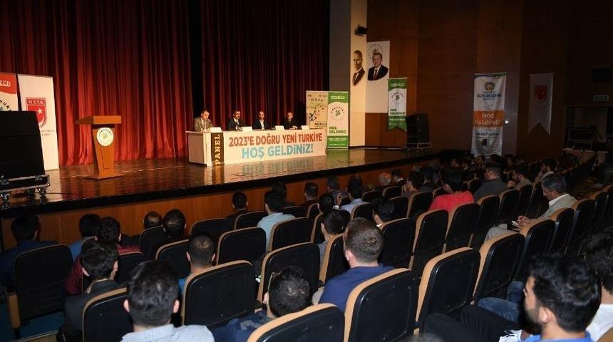 "2023&rsquo;e Doğru Yeni T&uuml;rkiye" Konulu Panel