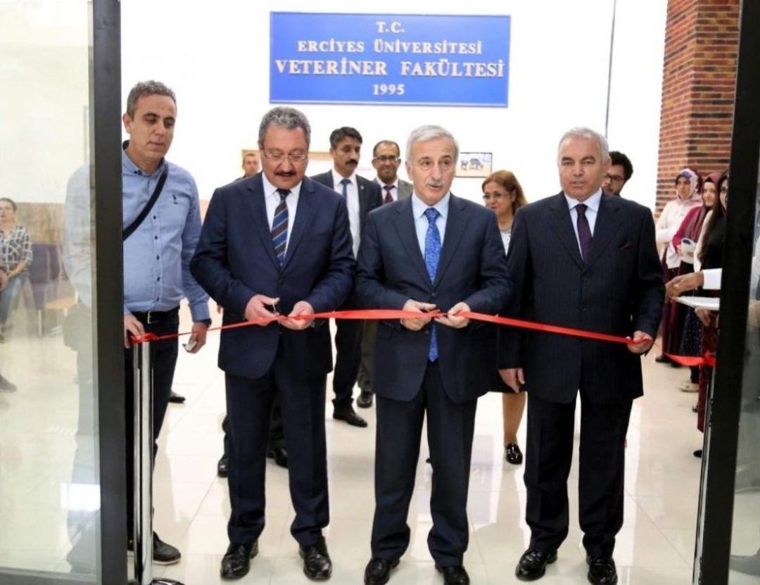 Er&uuml;&rsquo;de &rsquo;d&uuml;nya Veteriner Hekimler G&uuml;n&uuml;&rsquo; Etkinlikleri D&uuml;zenlendi