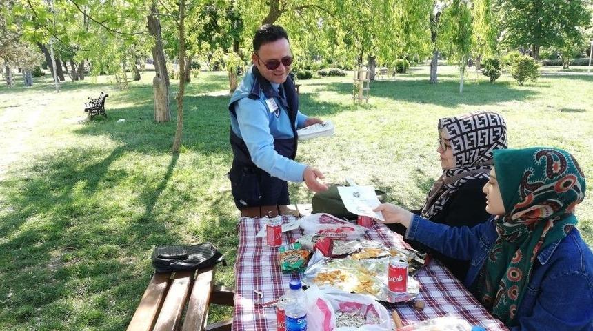 Zabıta Ve &Ouml;ğrencilerden &Ccedil;evre Duyarlılığı