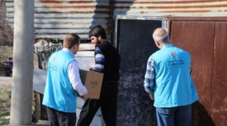 Elazığ&rsquo;da 200 Aileye Yardım