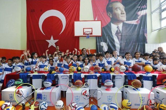 Konak&rsquo;ta Paylaştık&ccedil;a B&uuml;y&uuml;yen Sevgi 2