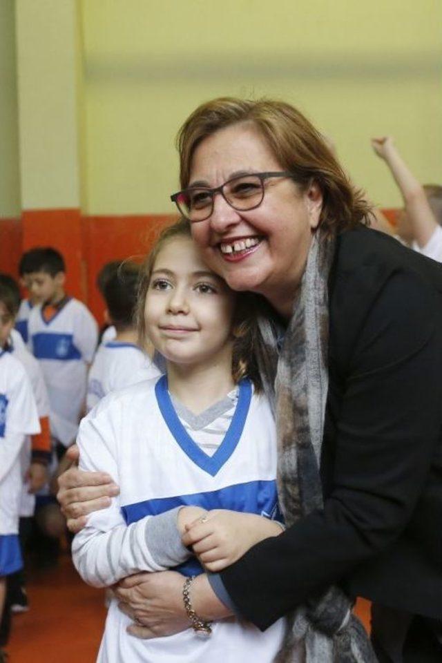 Konak&rsquo;ta Paylaştık&ccedil;a B&uuml;y&uuml;yen Sevgi 3