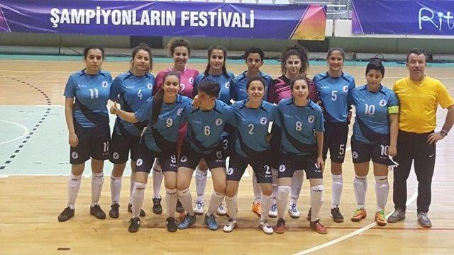 Paü Kadın Futsal Takımı Üçüncü Oldu