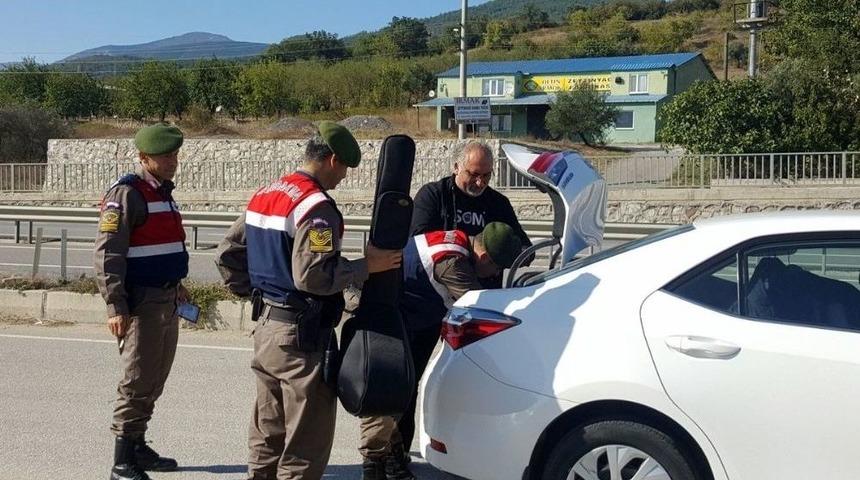 Sakarya&rsquo;da Jandarma Ekipleri Bir Bu&ccedil;uk Ayda 75 Bin 220 Şahıs Sorguladı