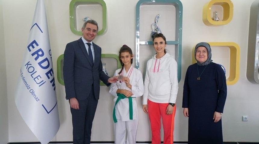 Erdem Koleji &Ouml;ğrencisi Karatede 3. Oldu