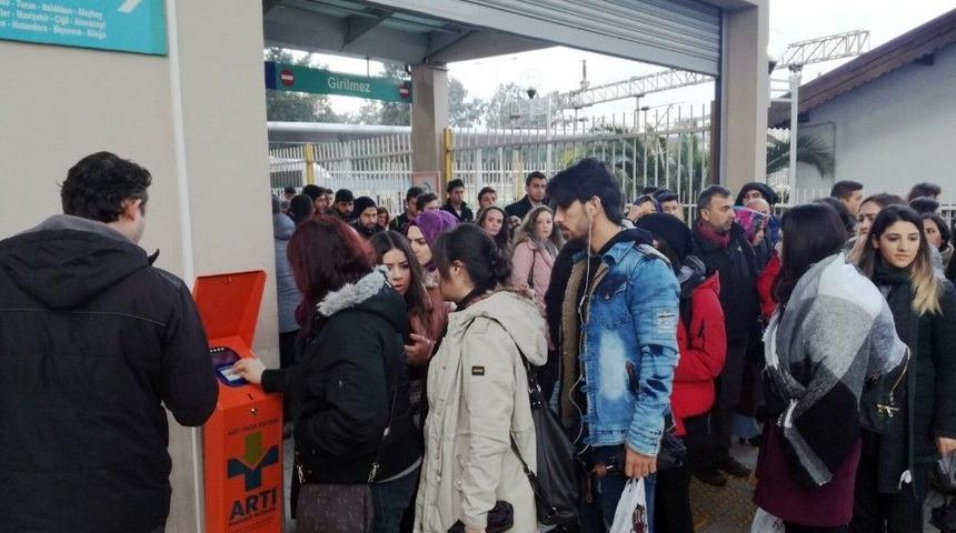 İzmir &rsquo;artı Para&rsquo; Sistemine Ge&ccedil;ti