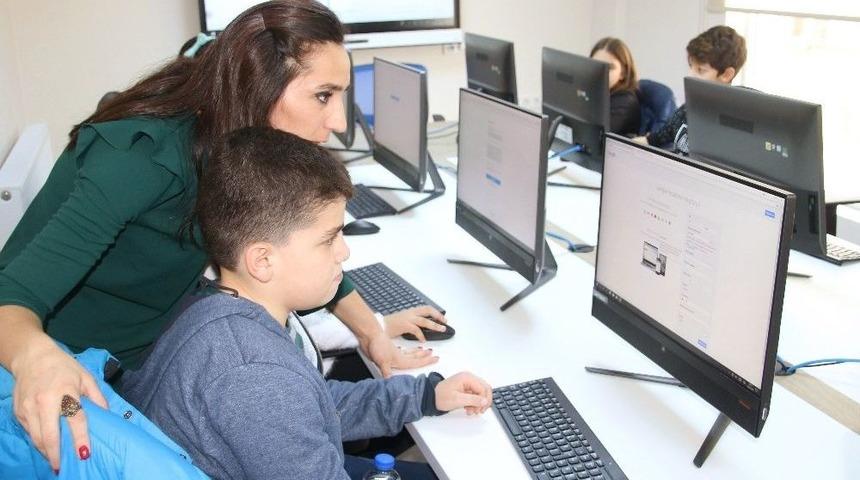 &Ccedil;ocuk Teknoloji Evi&rsquo;nde 192 &Ccedil;ocuk Daha Eğitime Başladı