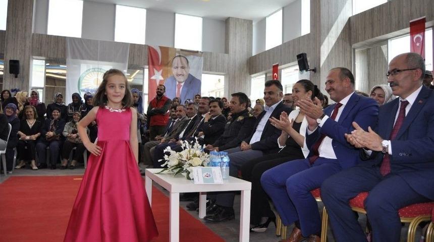 G&ouml;lbaşı Halk Eğitim Merkezi Yıl Sonu Sergisi A&ccedil;ıldı