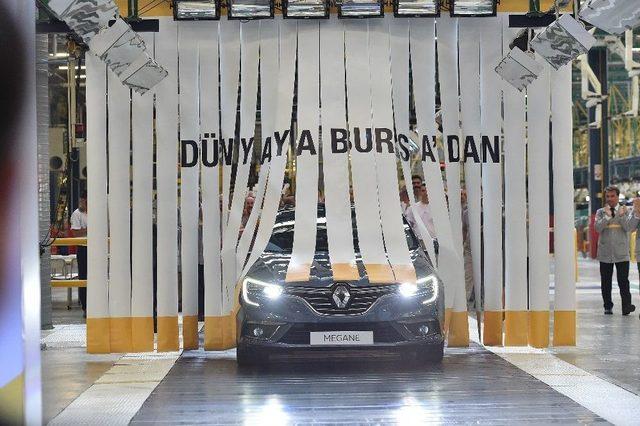 Oyak Ve Renault Grubu Türkiye’deki Ortaklıklarını Yeniledi