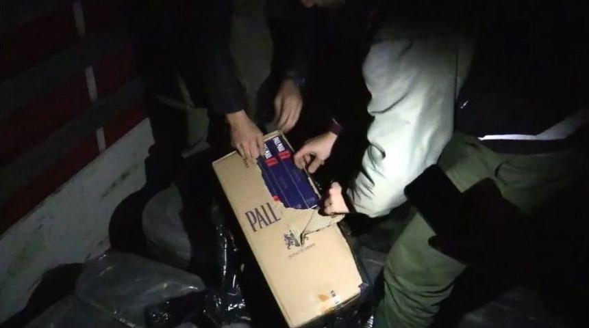 Kocaeli&rsquo;de 200 Bin Tl Değerinde 21 Bin 100 Adet Ka&ccedil;ak Sigara Ele Ge&ccedil;irildi