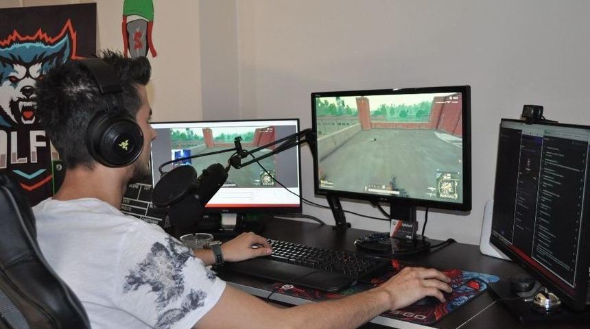 Oyun Oynayarak Binlerce Lira Kazanıyorlar