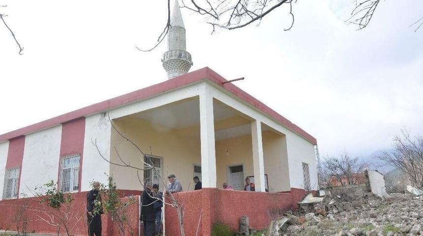 Lojmansız Camiye İmam Bulunamıyor