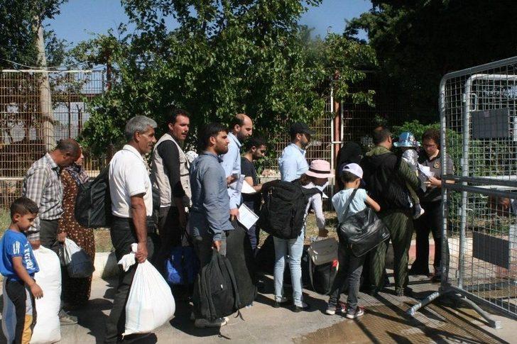 Bayramı Ülkelerinde Geçiren 7 Bin Suriyeli Türkiye’ye Döndü G1