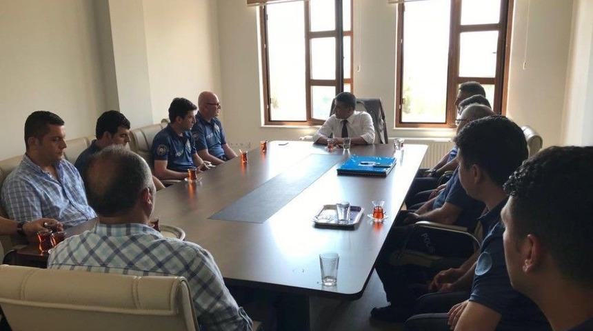Emniyet Müdürü Alper Tut İlçesinde Polislerle Bir Araya Geldi