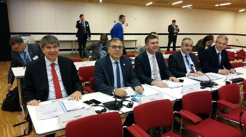 Başkan T&uuml;rel Ds&ouml; Belediye Başkanları Zirvesine Katıldı