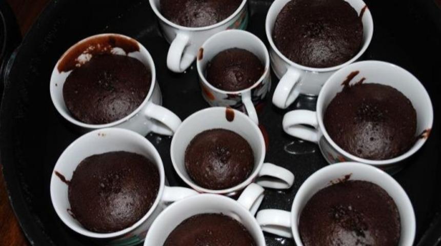 Tencerede Fincan Kek