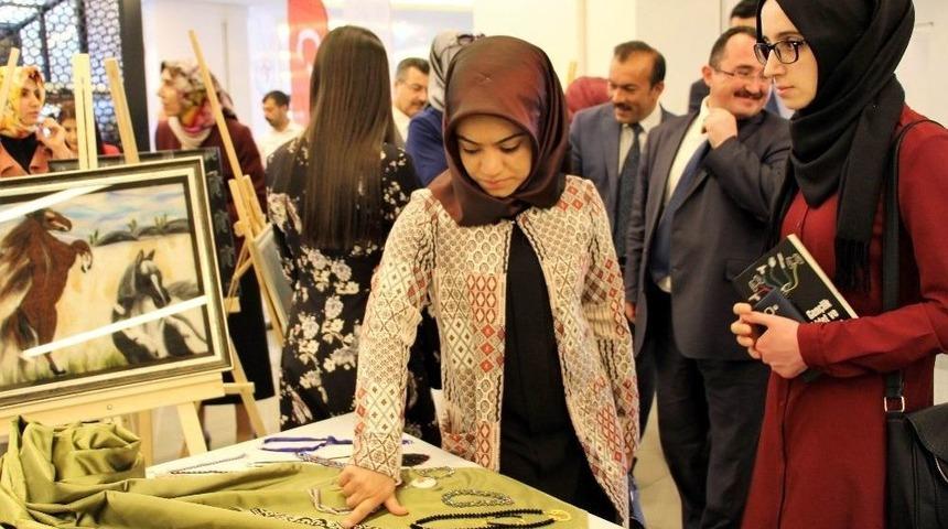 Kyk&rsquo;lı &Ouml;ğrenciler El Emeği Eserlerini Sergilediler