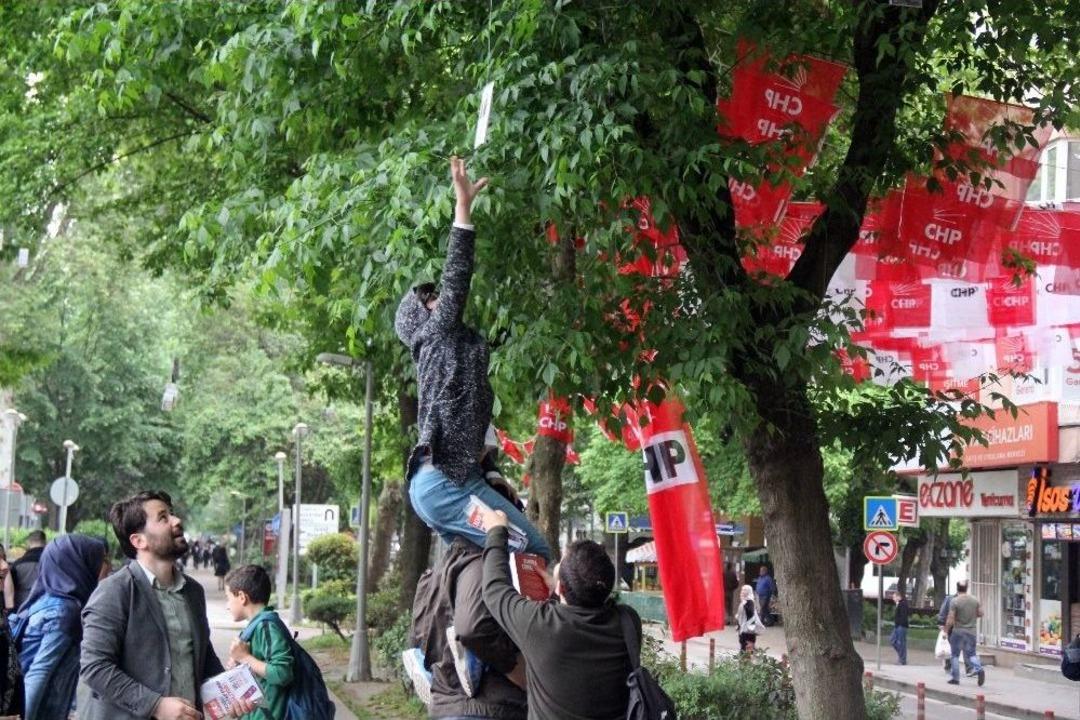 Asırlık &Ccedil;ınarlar 10&rsquo;uncu Kez Kitap A&ccedil;tı