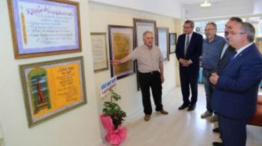 Kaligrafi Sanat&ccedil;ısı Akif &Ouml;ren&rsquo;den Sergi