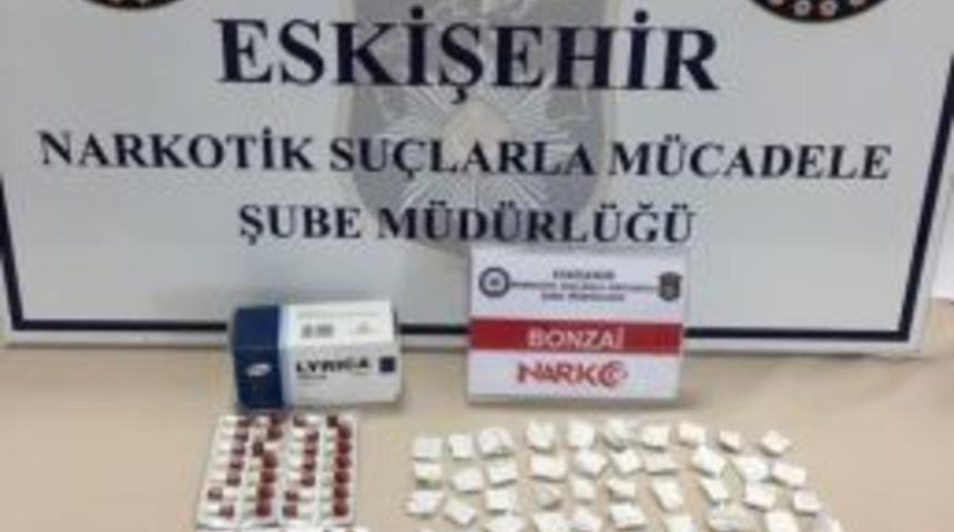 Uyuşturucuya Y&ouml;nelik &Ccedil;alışmalarda 3 Şahıs Yakalandı