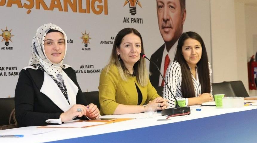 Ak Parti Kadın Kolları Se&ccedil;ime Hazır