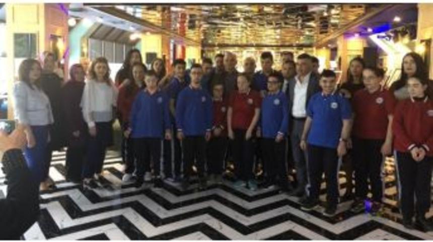 Engel Tanımadılar, Sınırları Aştılar