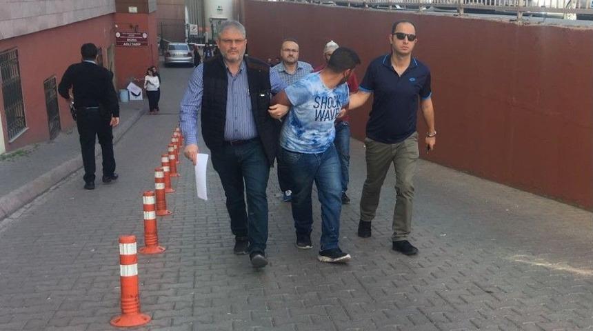 Oto Hırsızları 100 Saatlik G&uuml;venlik Kamera G&ouml;r&uuml;nt&uuml;s&uuml; İncelenerek Yakalandı