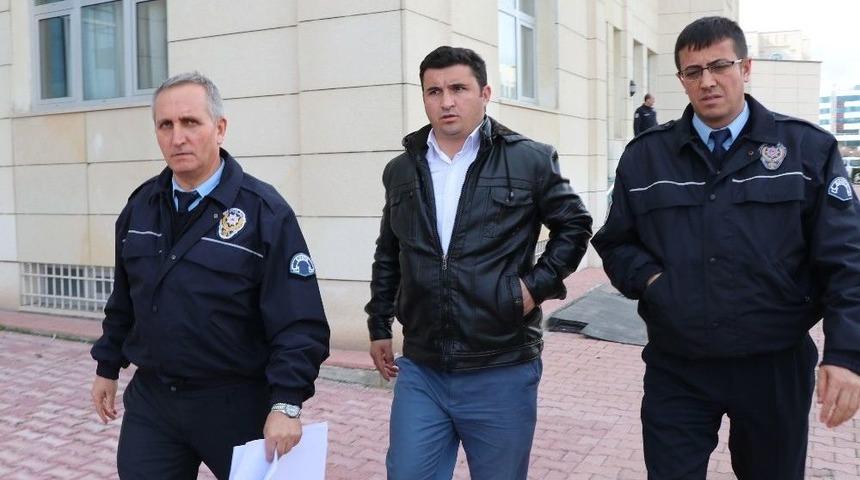 Tırı Otomobilin &Uuml;st&uuml;ne S&uuml;rd&uuml;, "pişmanım" Dedi, Tutuklanmaktan Kurtulamadı