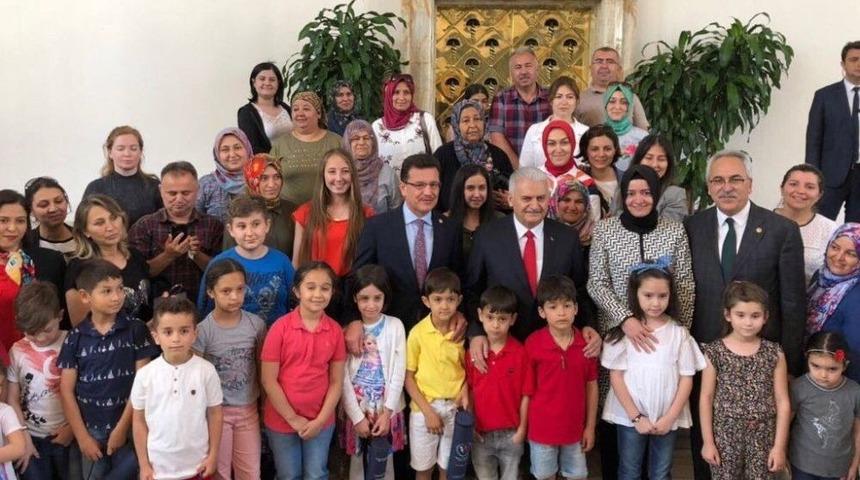 Antalyalı &Ouml;ğrenciler Başbakan Yıldırım İle G&ouml;r&uuml;şt&uuml;