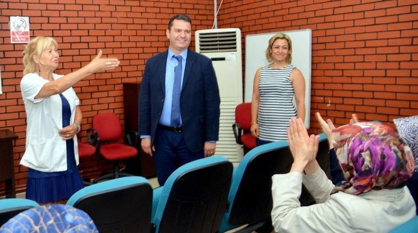 “menopoz Okulu" İlk Dönem Programı Tamamlandı