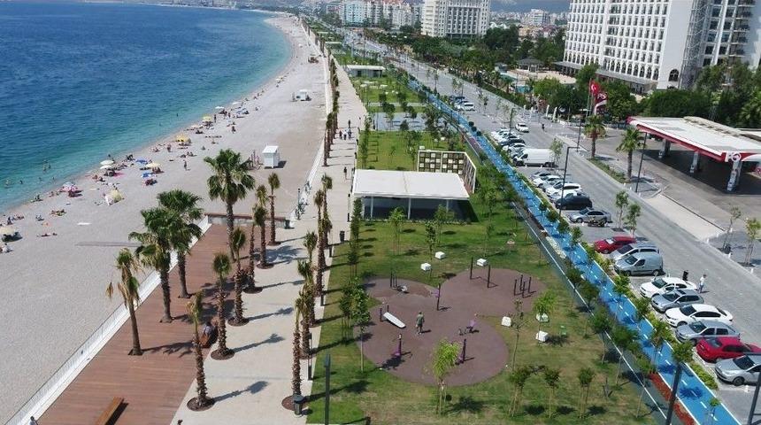 Konyaaltı Sahili&rsquo;ne &Uuml;cretsiz Ring Servisi Başlatıldı