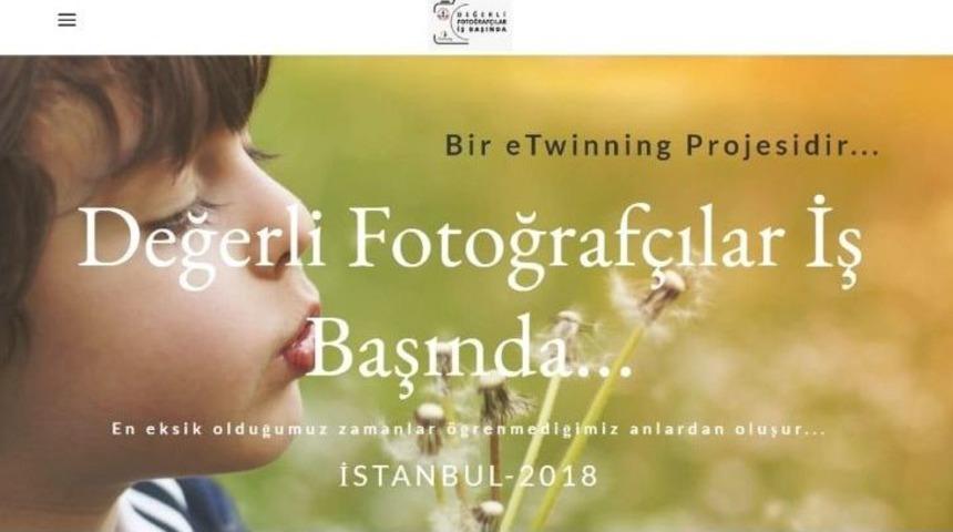 &Ouml;ğrenciler Evrensel Değerleri Fotoğrafladı