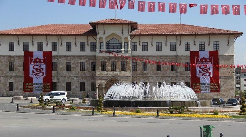 Valilikten Sivasspor&rsquo;a Avrupa Kupaları Yolunda Destek