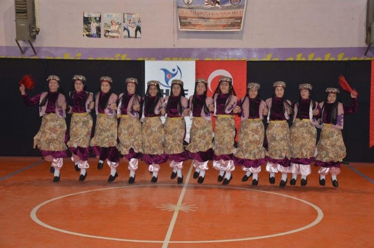 Muş&rsquo;ta Okullar Arası Halk Oyunları Yarışması
