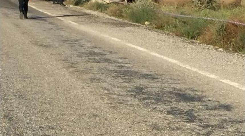 Ara&ccedil; Şarampole Yuvarladı: 1 &Ouml;l&uuml;, 2 Yaralı