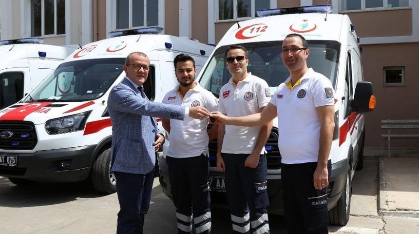 Antalya İl Sağlık M&uuml;d&uuml;rl&uuml;ğ&uuml;ne 3 Yeni Tam Donanımlı Ambulans