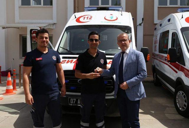 Antalya İl Sağlık Müdürlüğüne 3 Yeni Tam Donanımlı Ambulans