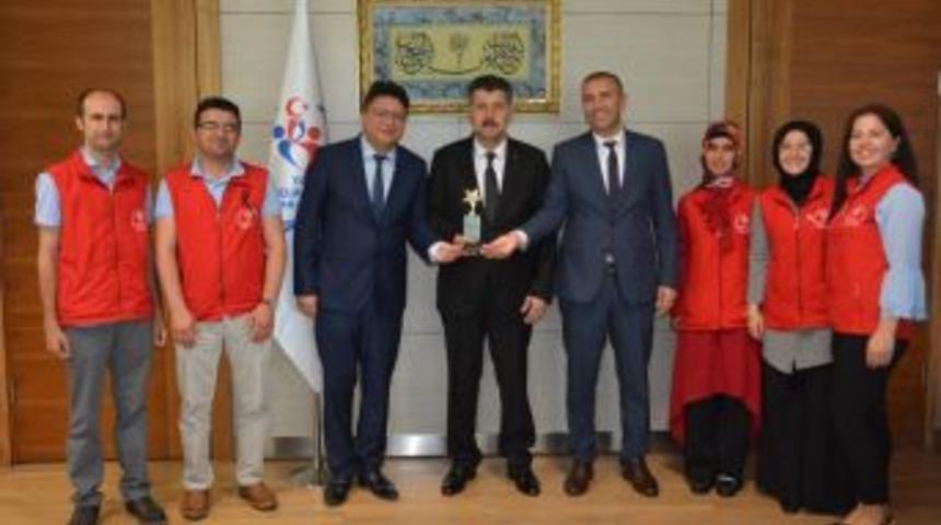 Karaman Gen&ccedil;lik Merkezine &Ouml;d&uuml;l