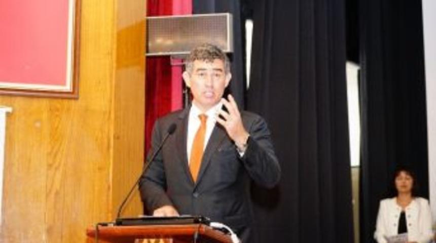 Metin Feyzioğlu &rsquo;arka Bah&ccedil;e&rsquo; Eleştirilerine Cevap Verdi