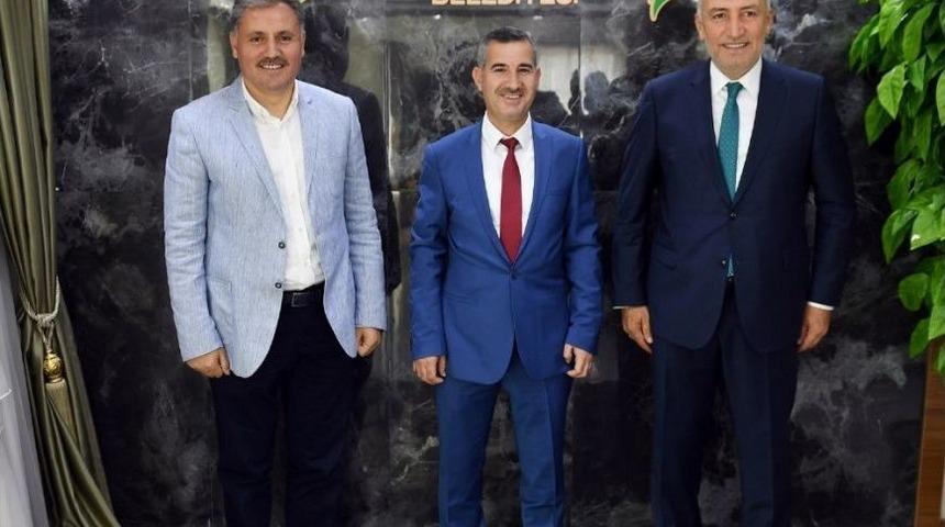 Milletvekillerinden Yeşilyurt Belediyesine Ziyaret