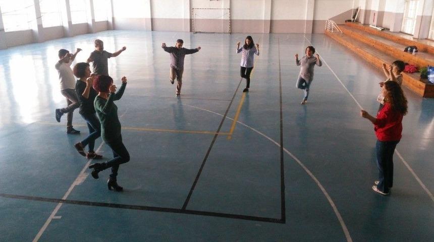 Burhaniye&rsquo;de &rsquo;halk Oyunları Şenliği&rsquo;