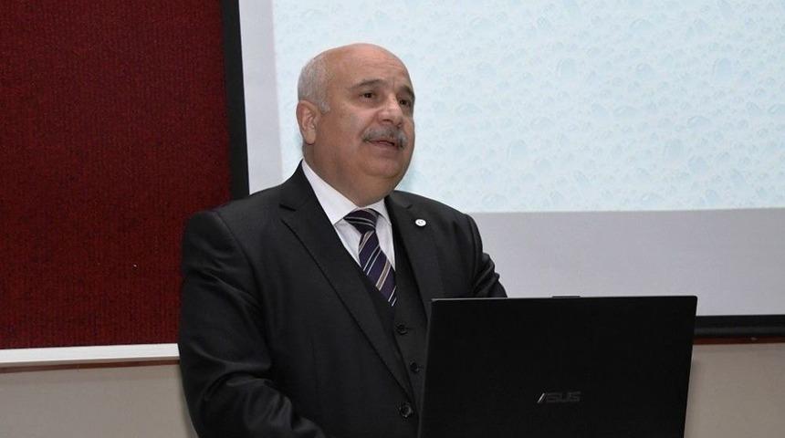 Prof. Dr. G&ouml;n&uuml;ll&uuml; Kainat İlmi Dersine Katıldı