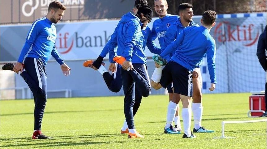 Trabzonspor, Medipol Başakşehir Ma&ccedil;ı Hazırlıklarını S&uuml;rd&uuml;rd&uuml;