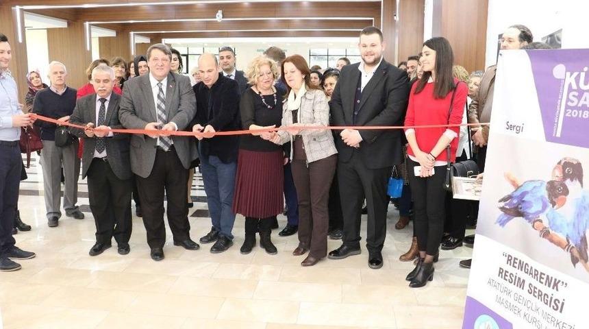 Gen&ccedil;lik Merkezi Kursiyerlerinden &rsquo;rengarenk&rsquo; Sergi