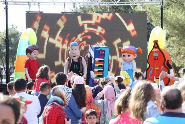 Gaziantep’te Çocuk Festivaline Büyük İlgi