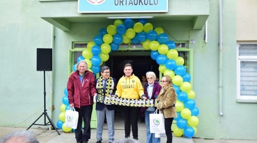 D&uuml;zce &Uuml;niversitesi Ve Fenerbah&ccedil;e Spor Kul&uuml;b&uuml;&rsquo;n&uuml;n &Ouml;rnek Birlikteliği