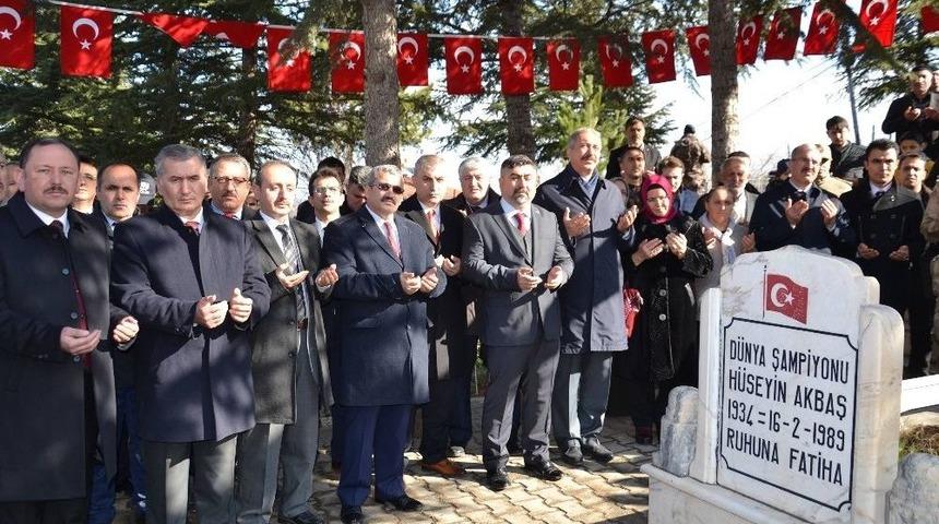 D&uuml;nya Şampiyonu &Ouml;l&uuml;m Yıl D&ouml;n&uuml;m&uuml;nde Memleketi Tokat&rsquo;ta Anıldı